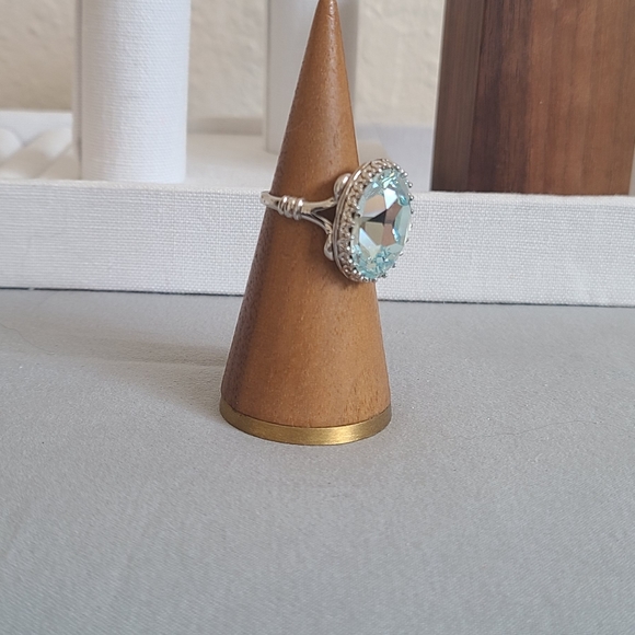 Silver and Swarovski light blue crystal ring. Only worn once! - Picture 15 of 15
